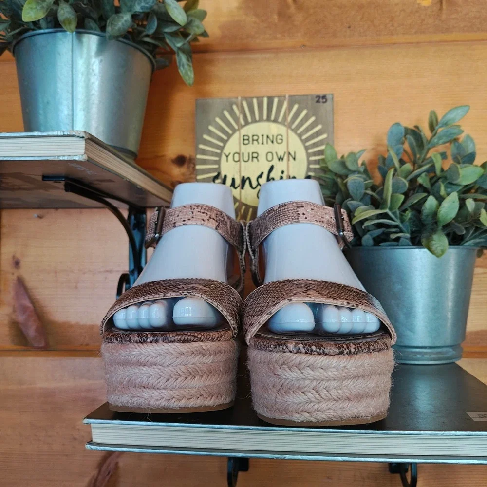 Coconuts by Matisse Sunchaser Snake Jute Espadrilles Platform Wedge Sandal Sz 8M